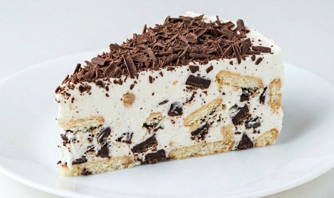Brza Straćatela Torta: Hrskavo-kremasta čarolija bez paljenja rerne