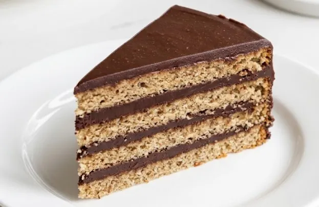 Svečana lešnik čoko torta: Spoj elegancije i punog ukusa
