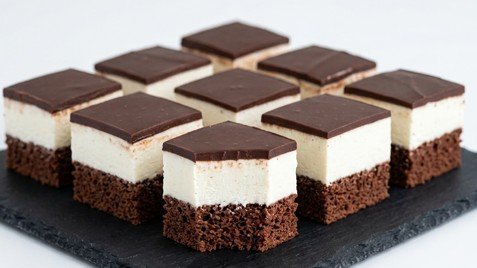 Čuvene Ledene Kocke: Magični spoj mokrog biskvita i mlečnog oblaka