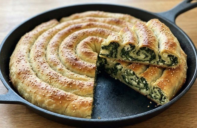 Slana Spiralna Štrudla: Topli zagrljaj tradicije u vašem domu