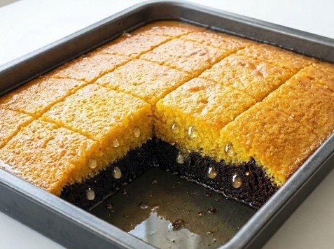 Sočni Dvobojni Kolač: Tradicija koja miriše na toplo popodne