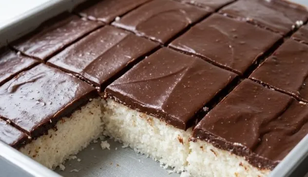 Posne kokos-čoko kocke: Savršen spoj kokosa i tamne čokolade