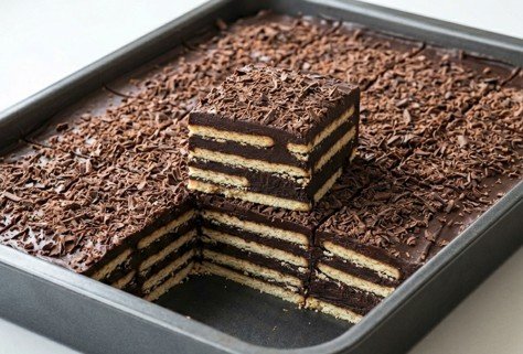 Brza Keks Torta: Čokoladna magija iz detinjstva