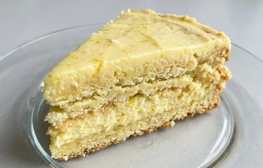 Domaća Limun Torta: Umetnost slatke harmonije