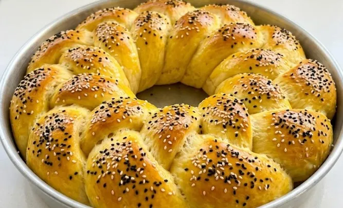 Domaća pletena pogača: Umetnost tradicije i topline