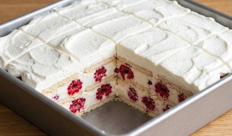 Voćna Keks Torta: Letnje osveženje gotovo za tili čas
