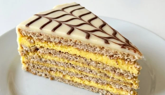 Esterhazi torta: Umetnost slatke harmonije