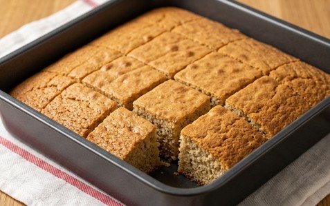 Brzi Kolač Kocke: Starinski orah biskvit iz jedne činije (aktivna priprema 10 minuta)
