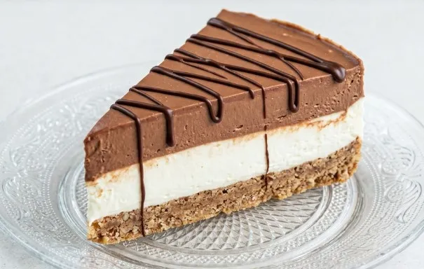 Bogata Kinder Bueno Torta: Umetnost slatke harmonije