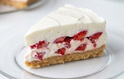 Voćna Jogurt Torta: Umetnost slatke harmonije